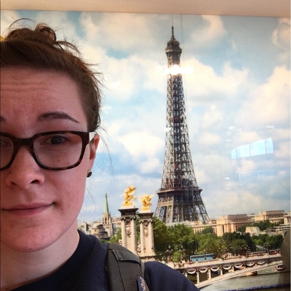 Meet your Posher, Olivia