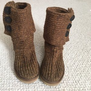 Like-new UGG Classic Women’s Cardy boots