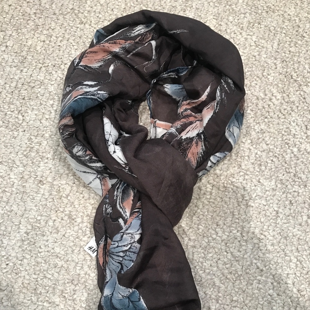 H&M scarf