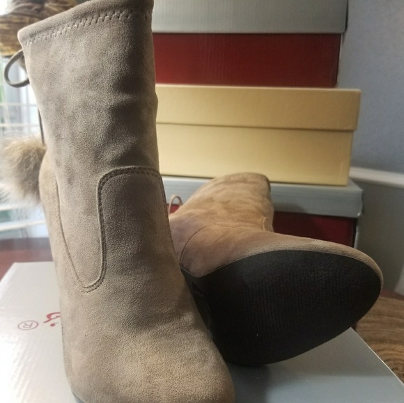 Breckelle's Pamela booties - Picture 3 of 3