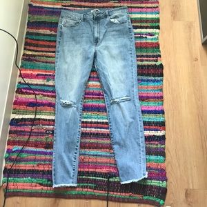 Charlotte Russe, Refuge jeans