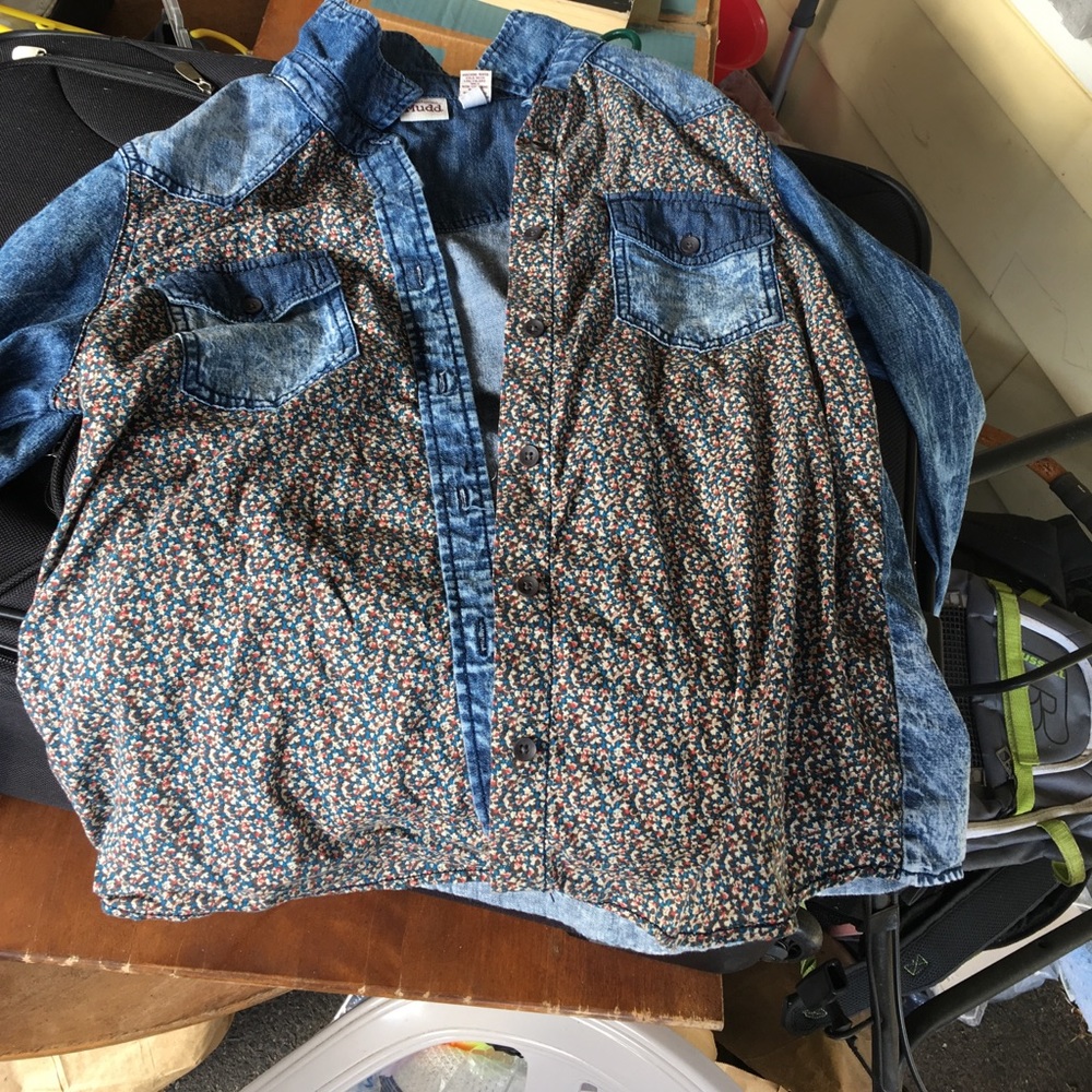 (Gap) a thin jean patterned jean jacket/shirt