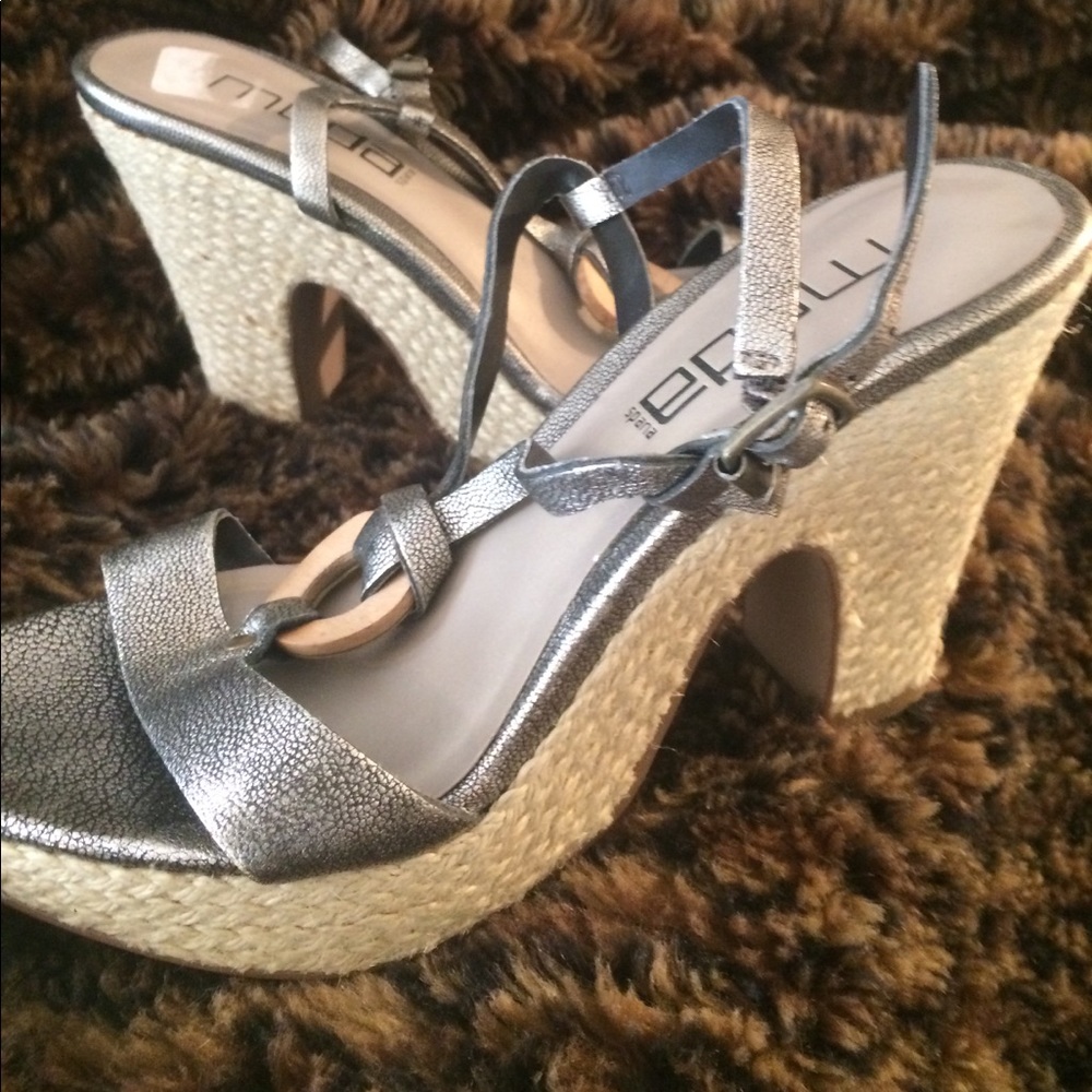 Bronze leather and rope heels