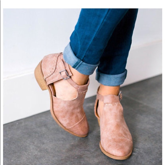 Buckled Side Cut Out Ankle Boots -Taupe - Picture 2 of 3