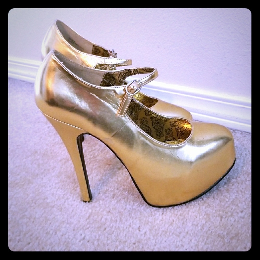 Gold Bordello Mary Jane Heel