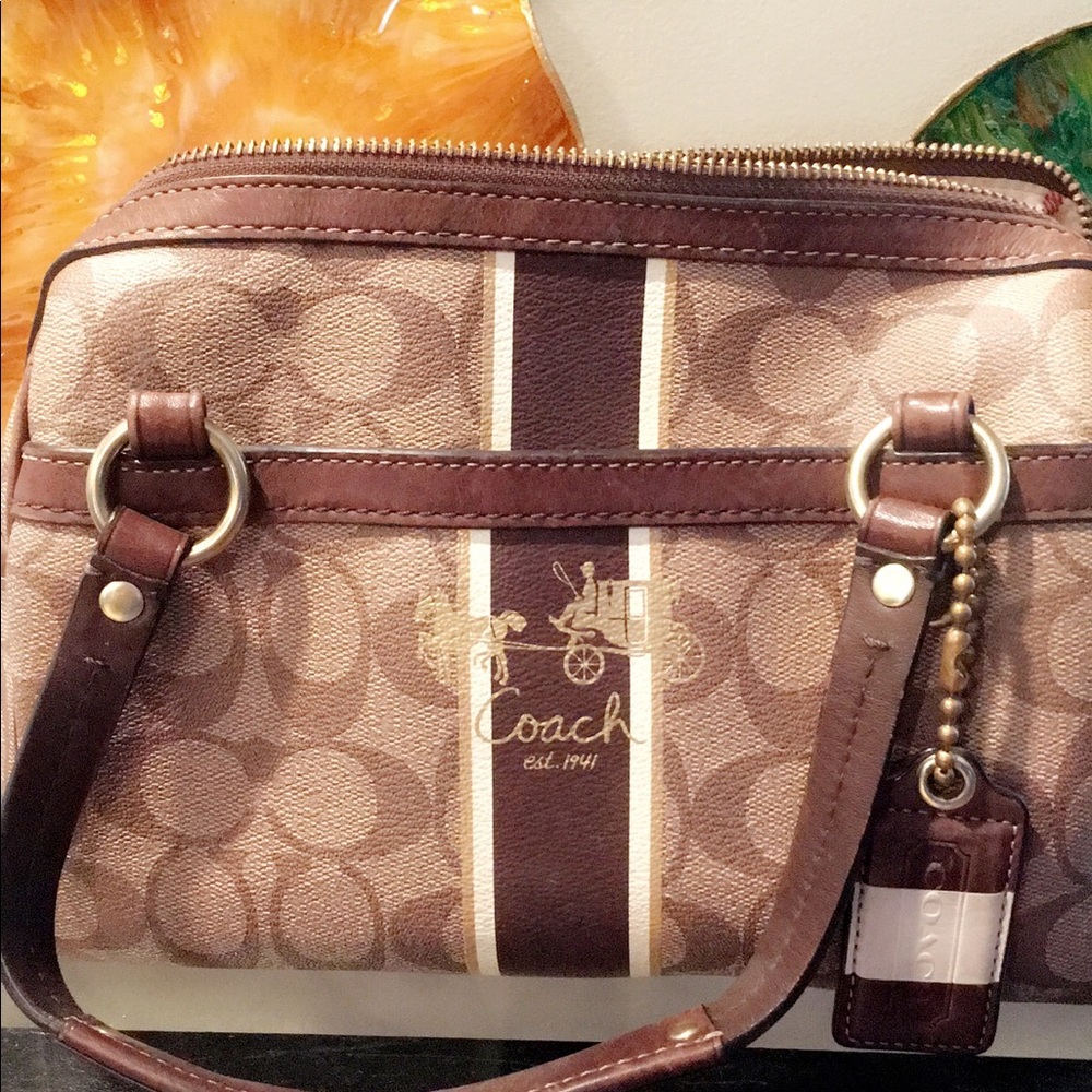 Lightly used vintage coach bag.