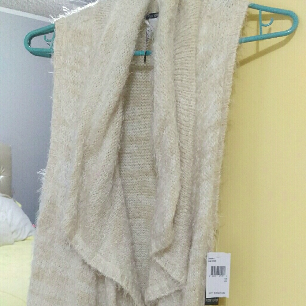 NWT xs winter vest