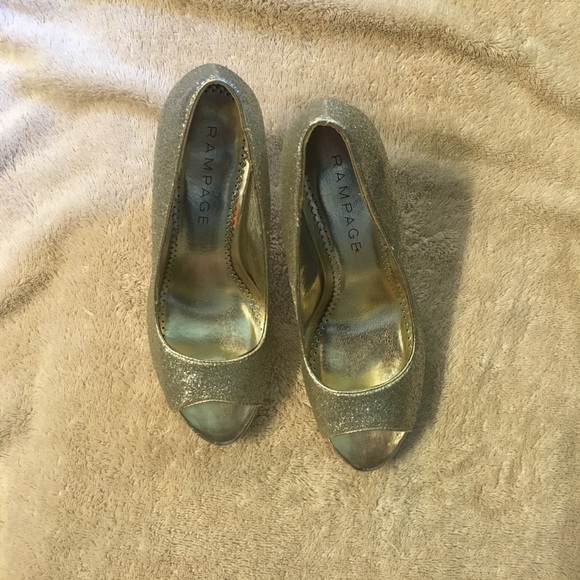 Shoes new - Picture 2 of 2