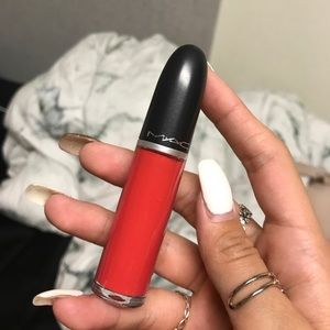 MAC BRAND NEW LIQUID LIPSTICK IN RETRO MATTE