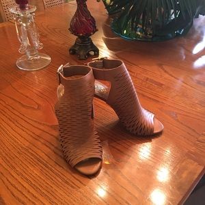 Vince Camuto Nude Heels