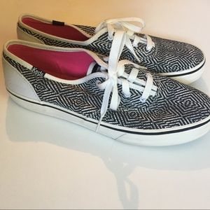 Keds geometric low top sneaker