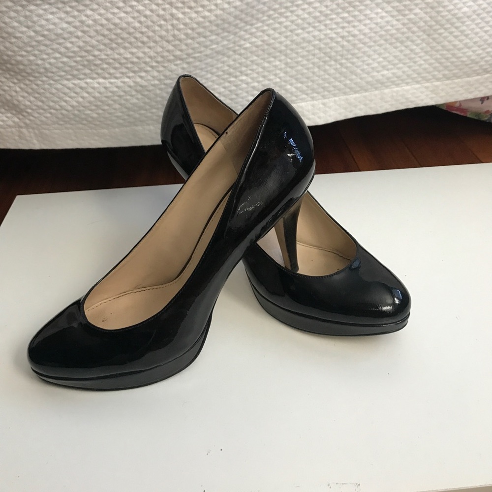 Enzo Angiolini Black patent leather pumps
