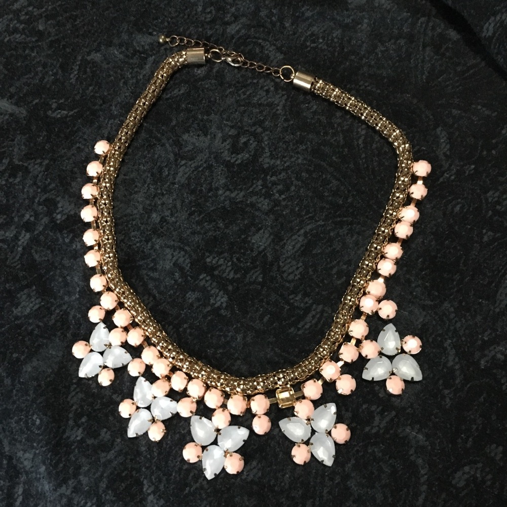 Statement Necklace 🎀