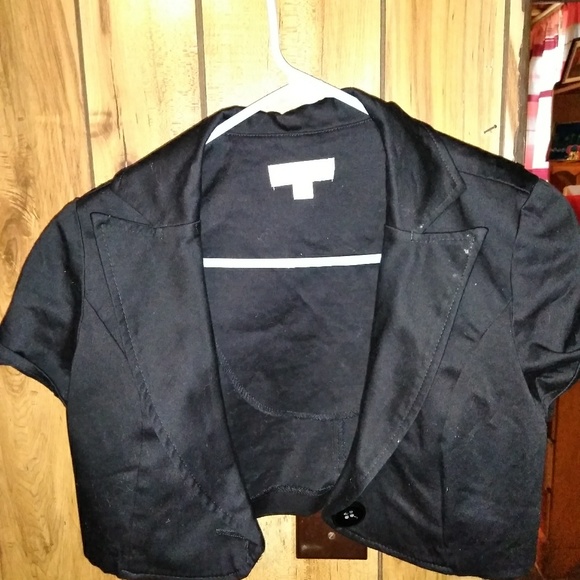 Shaw - Picture 2 of 4