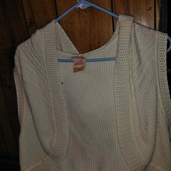 Shaw - Picture 3 of 4