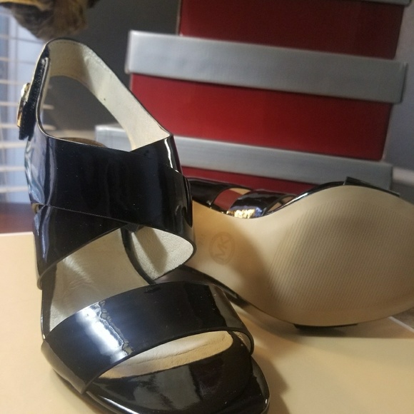 Michael Kors Wendy mid leather sandals - Picture 3 of 3