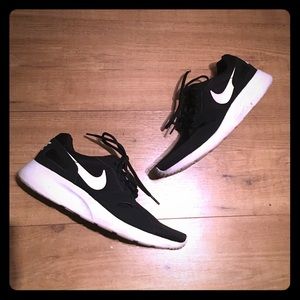 NIKE Tanjun sneakers