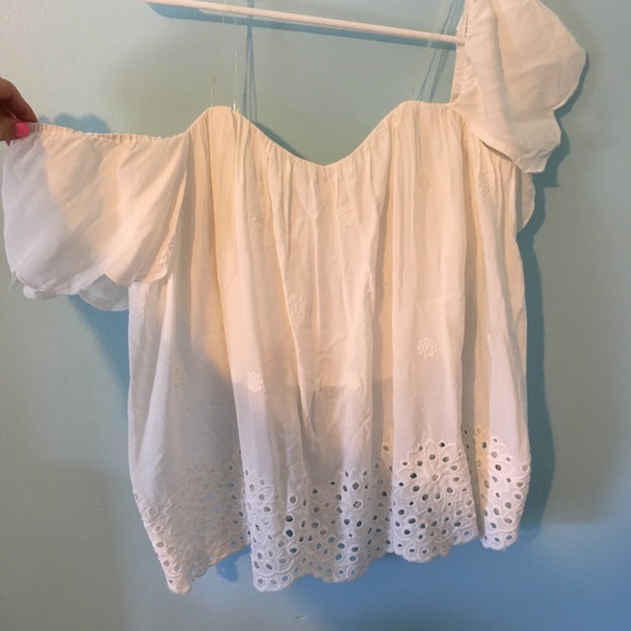 Off The Shoulder Shirt - Picture 1 of 3