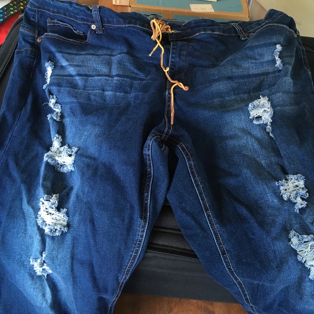 Xtra large ripped jeans(not sure of exact size)