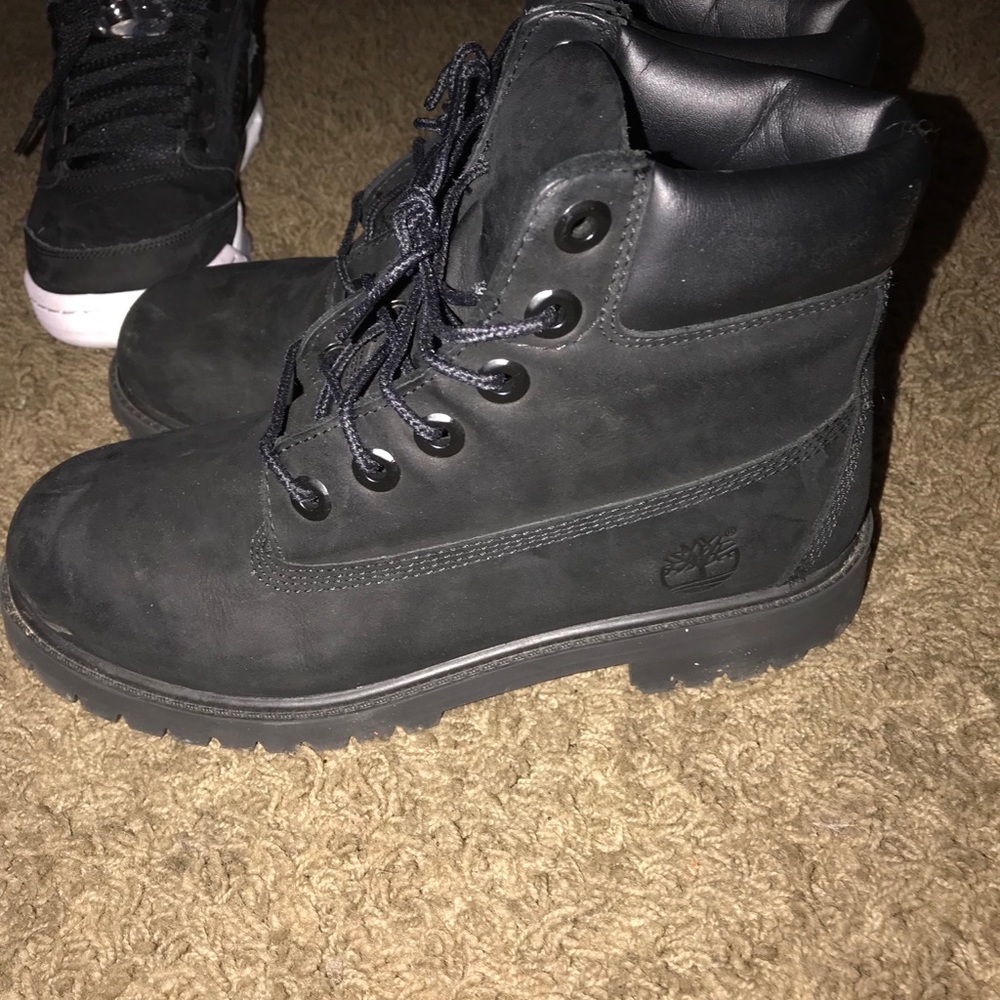 Juniors Size 5 Blk Timberland boots