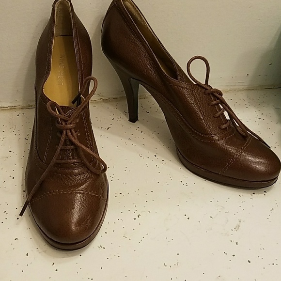 Nine West Shoes - NINE WEST Leather Oxford Lace Up Heels