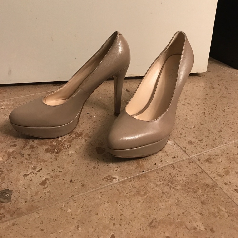 Nine West Nude Pumps