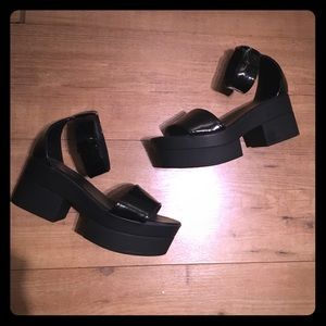 SILENCE +NOISE PLATFORMS