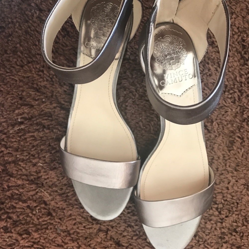 Brand new never worn Vince camuto heels