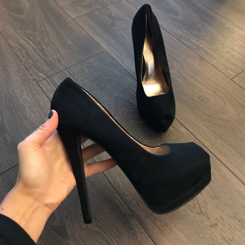 Black velvet heels