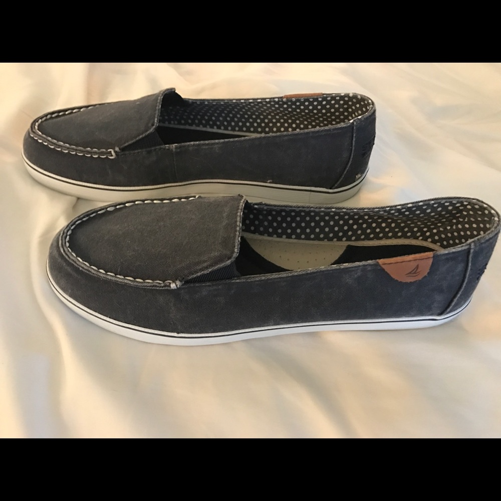 New Woman's Sperry shoes size 9