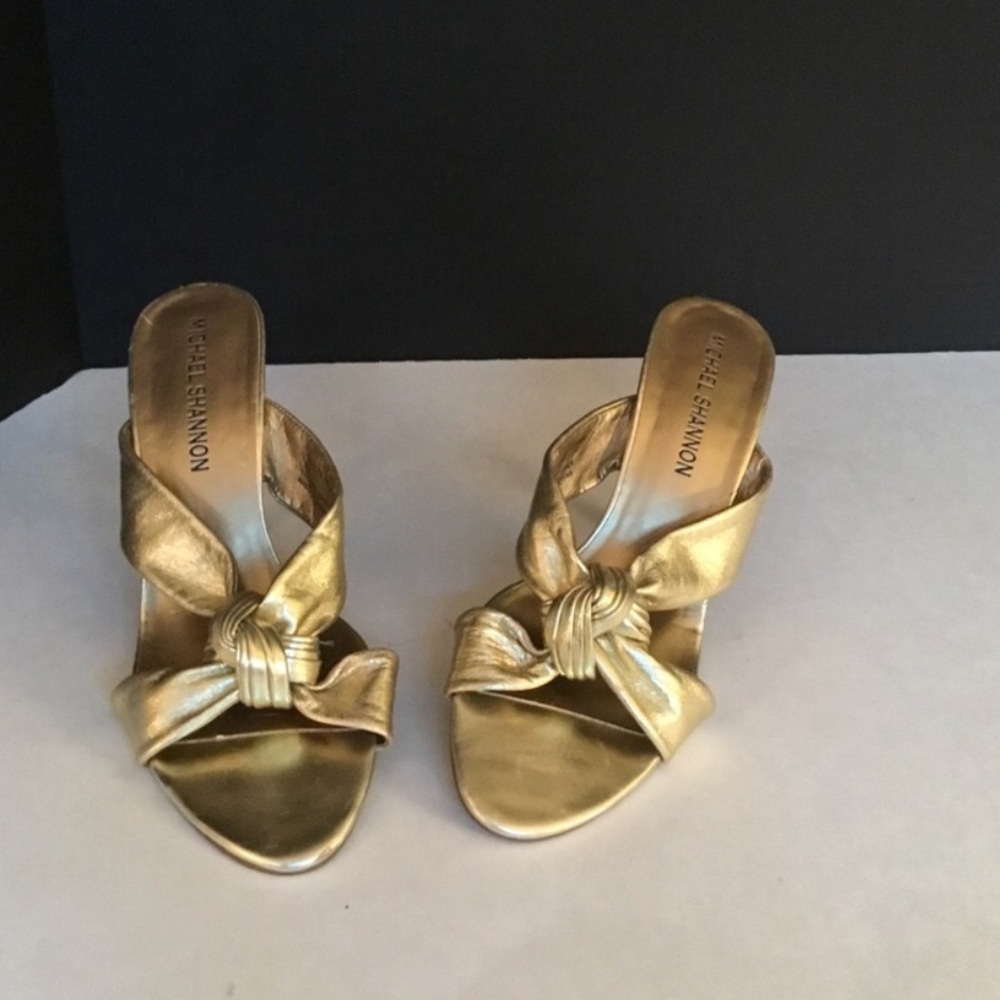 Michael Shannon gold metallic knot leather heels 8