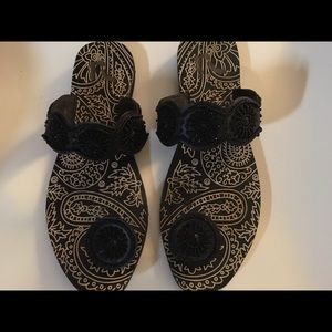Pretty and Unique, Size 9, Sandals by Report