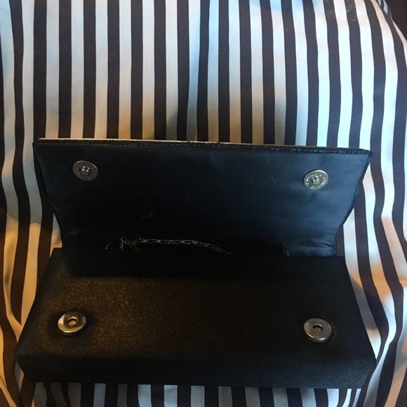 Special Occasion Clutch - Picture 4 of 7