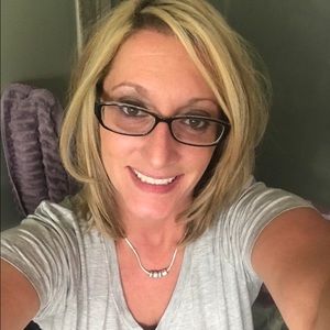 Meet your Posher, Stefanie