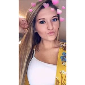 Meet your Posher, Caitlin