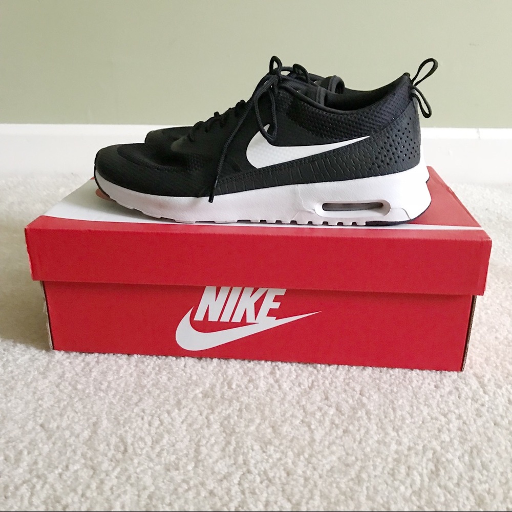 Nike Air Max Thea - Black - Size 8.5
