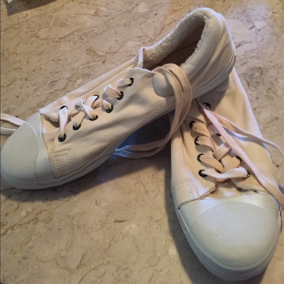 libby canvas plimsoll