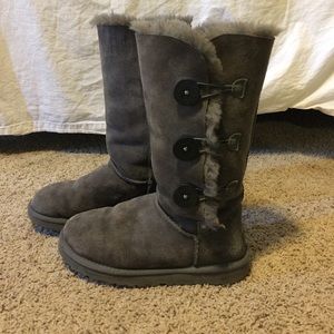 Grey ugg boots