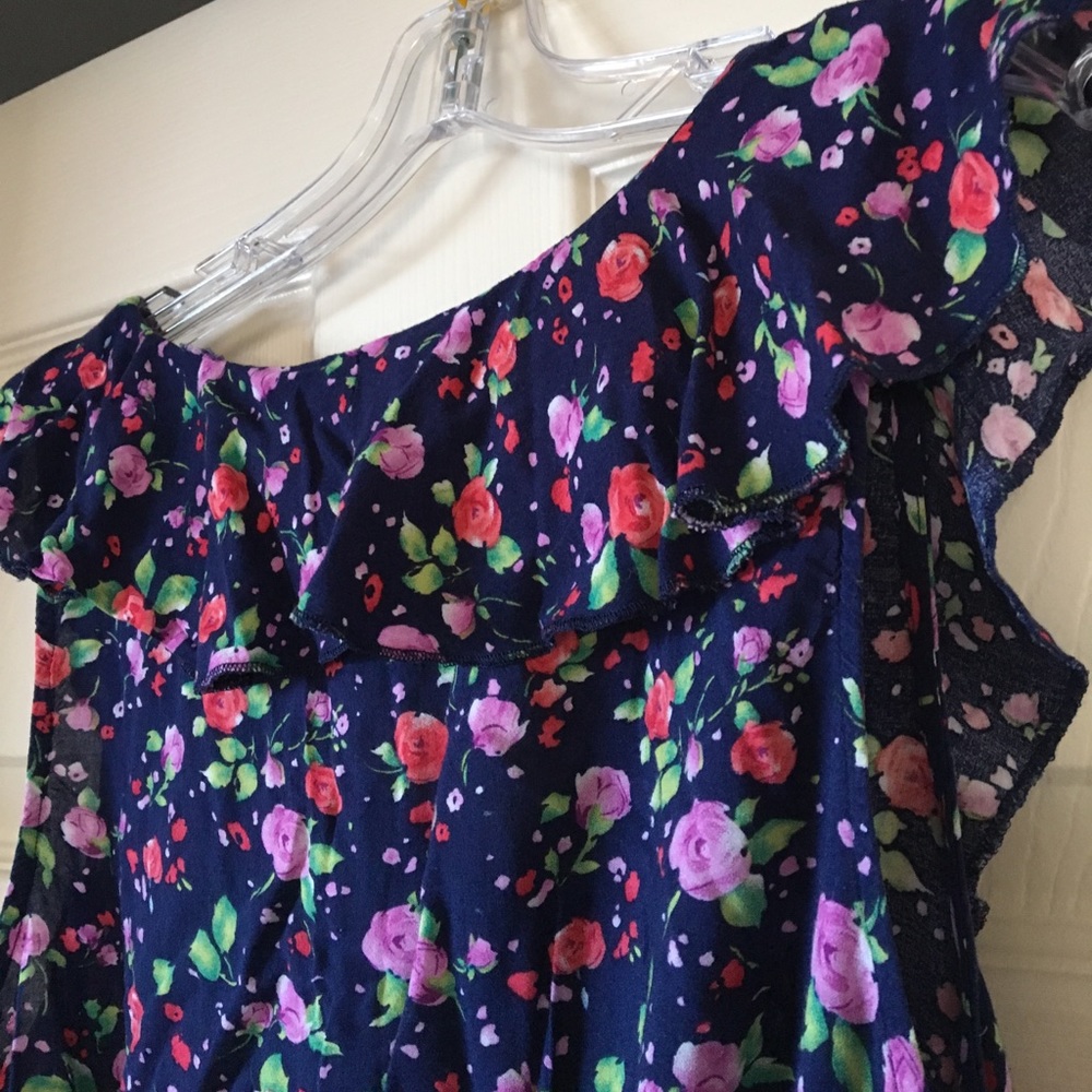 Dress - Picture 4 of 4