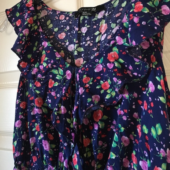 Dress - Picture 2 of 4