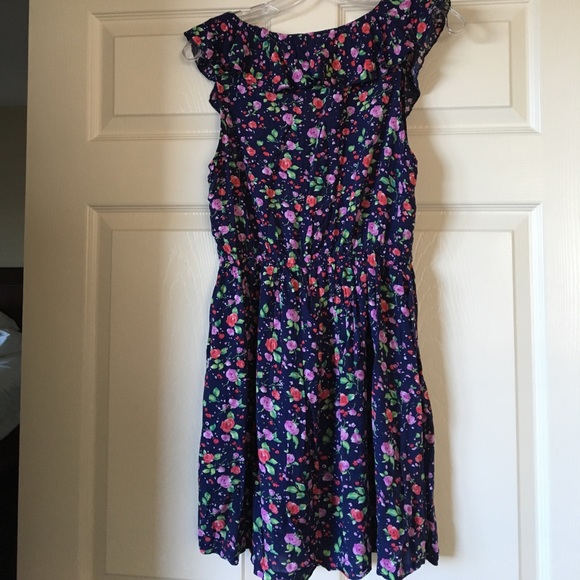 Dress - Picture 3 of 4