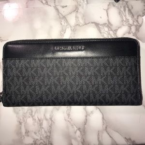 Black Brand New Michael Kors Wallet