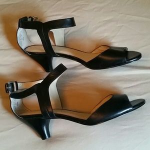 Nine West kitten heel