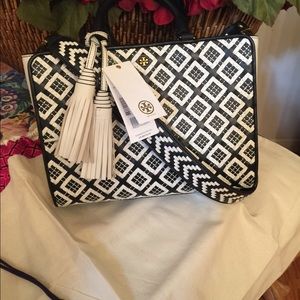 ❤️♥️Tory Burch Robinson woven♥️❤️