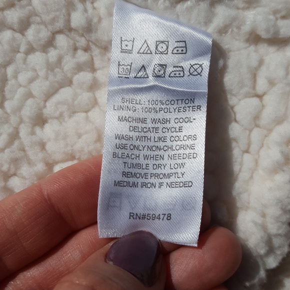 🤷‍♀️Sweet Sweater Vest! - Picture 6 of 8