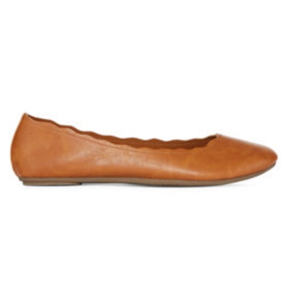 SOLD City Streets Cara Women Ballet Flats - Picture 2 of 4