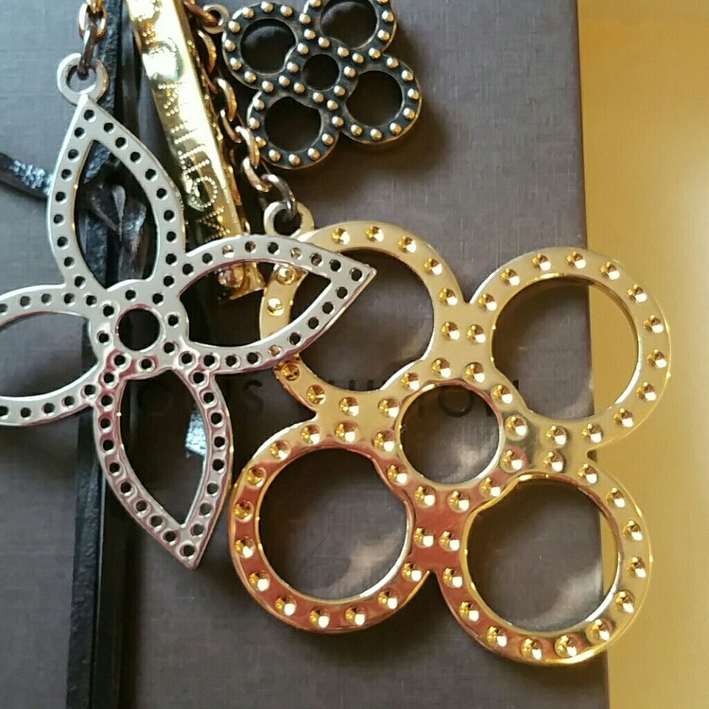 Louis Vuitton Tapage keychain