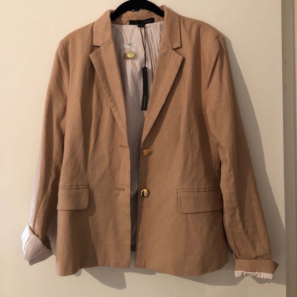 Tan blazer, NWT. Harvé Bernard