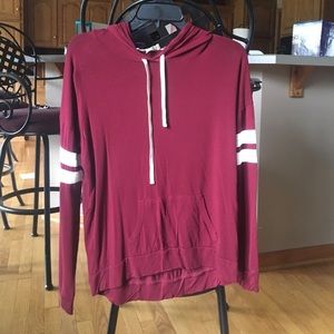 Thin sweatshirt with hoodie