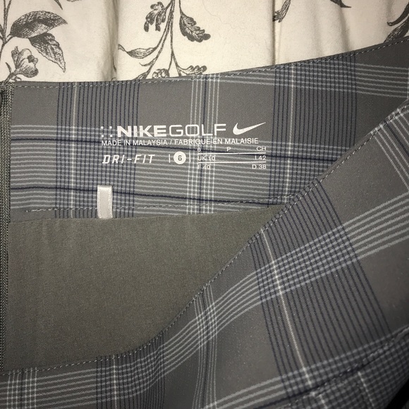 Nike Dri-Fit golf skort - Picture 3 of 3